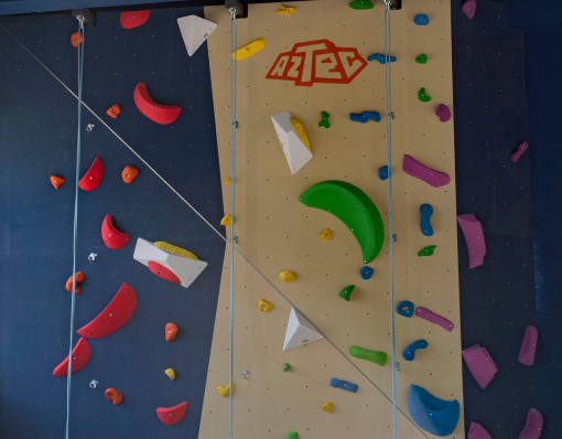 Скалодром Aztec для МБОУ «СОШ №29»