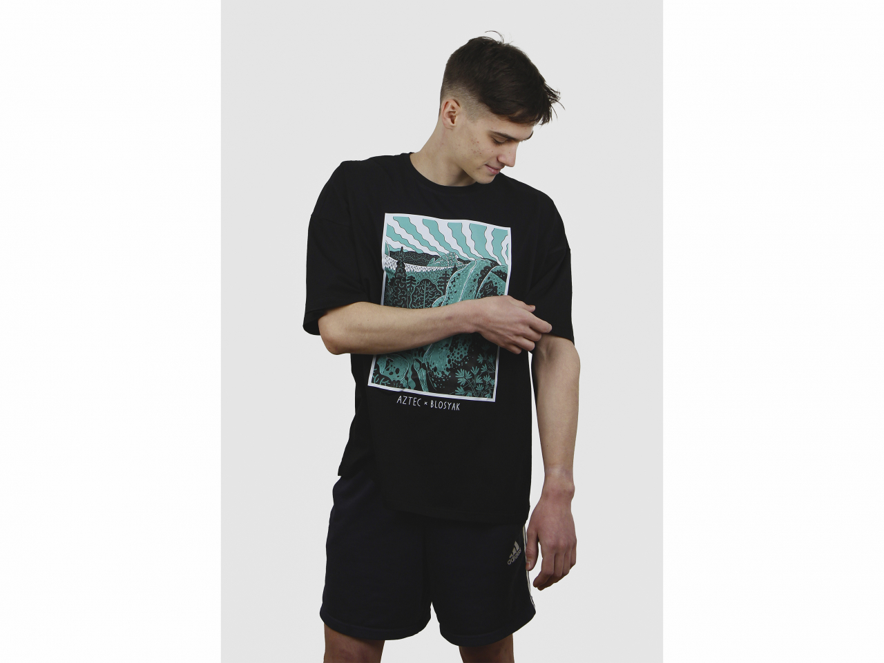 Футболка Aztec x Blosyak oversize, черная